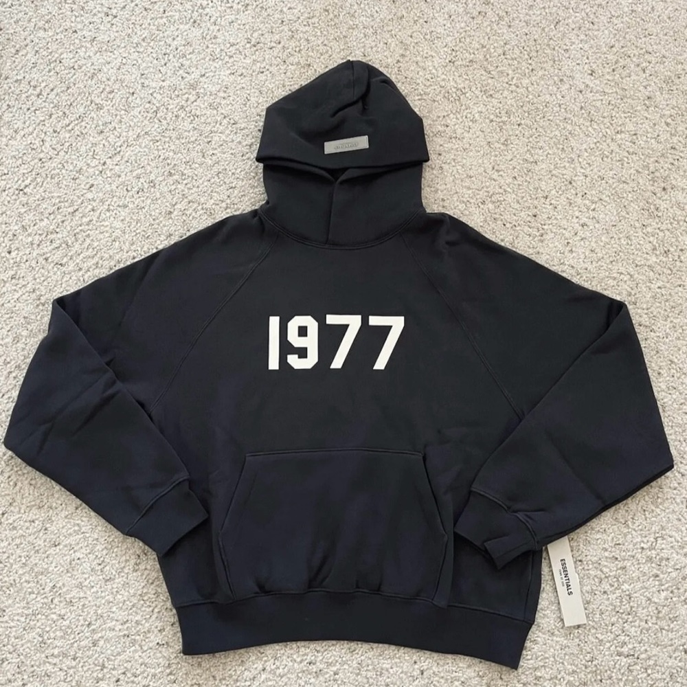 1977 essentials hoodie (large) Brand new